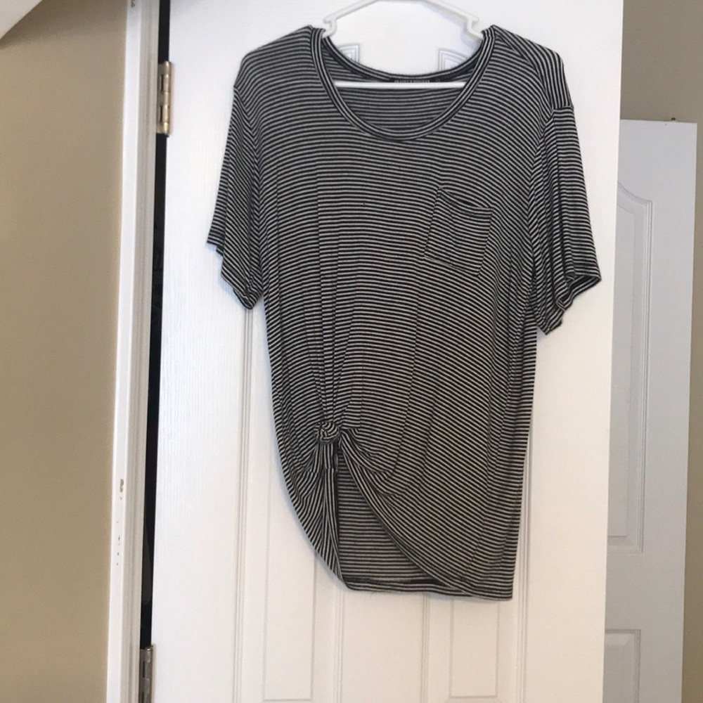 Brandy Melville pocket tee